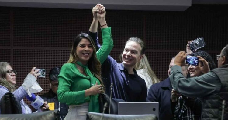 Velasco Ruth González