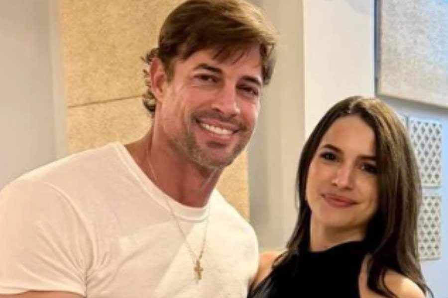 William Levy se deja ver enamorado en España junto a su novia