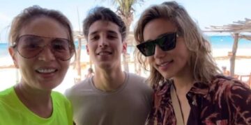 Yolanda Andrade reaparece en la playa tras su recuperación