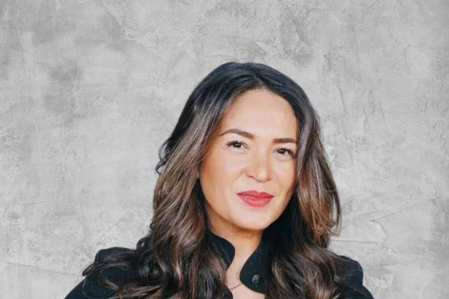 Yolanda Andrade reaparece en la playa tras su recuperación