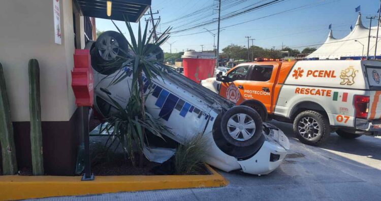 choque con volcadura en Guadalupe