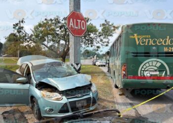 choque entre autobús y automóvil en Tampico