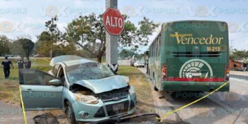 choque entre autobús y automóvil en Tampico