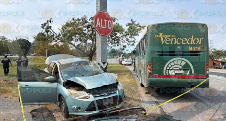 choque entre autobús y automóvil en Tampico