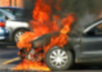 _incendio de vehículo en Nuevo Laredo