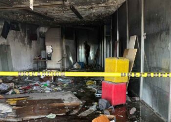 incendio en negocio en Monterrey