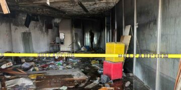 incendio en negocio en Monterrey