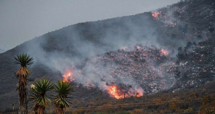 incendio forestal en la sierra de Bustamante