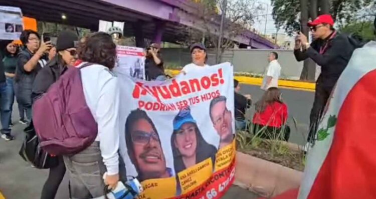 madres buscadoras en el Estadio Banorte
