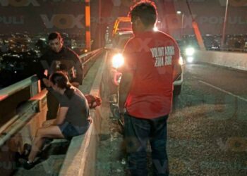 mujer rescatada del Puente Tampico