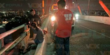 mujer rescatada del Puente Tampico