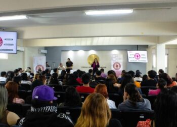 pláticas informativas UAT Nuevo Laredo