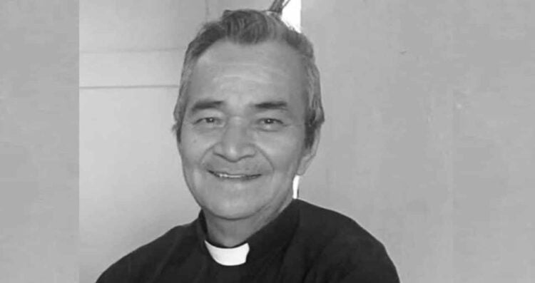 sacerdote en Chiapas