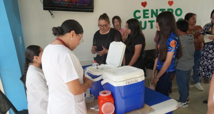vacunación Centro de Autismo de Nuevo Laredo