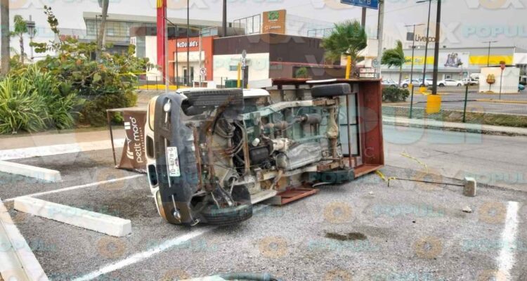 volcadura de camioneta Tampico