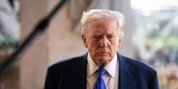 Acusan de intento de asesinato a hombre armado que irrumpió en cena con Donald Trump