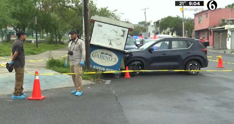 Adulto mayor muere tras sufrir presunto infarto mientras manejaba en Monterrey