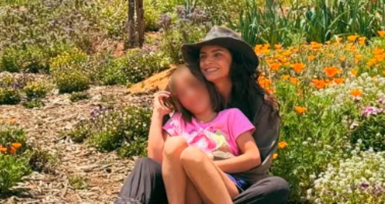 Aislinn Derbez vive una escapada natural con su hija Kailani