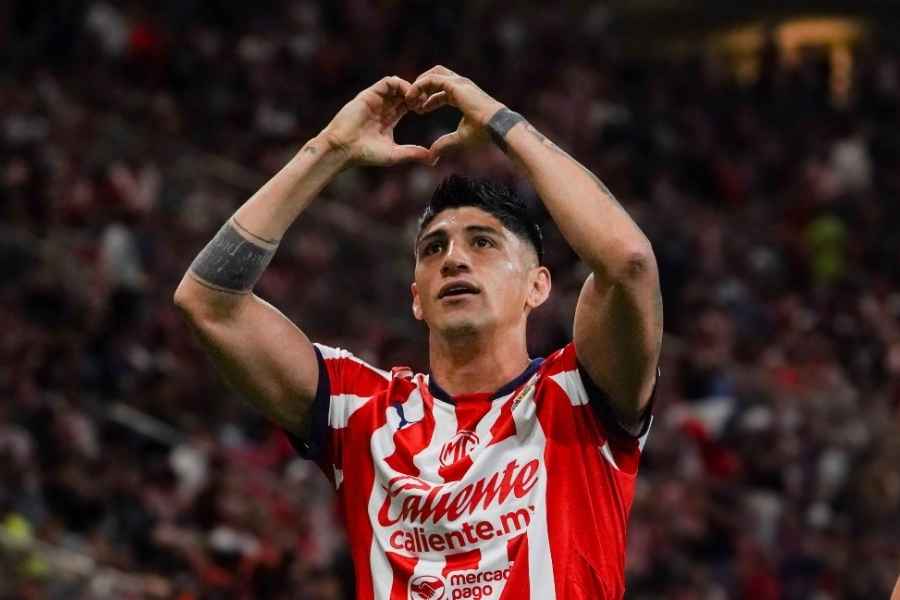 Alan Pulido lanza un emotivo mensaje tras su sorpresiva salida de Chivas