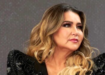 Alicia Villarreal acude a audiencia por caso contra Cruz Martínez