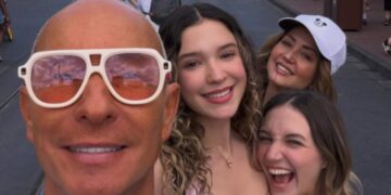 Andrea Legarreta y Erik Rubín viajan en familia a Disney