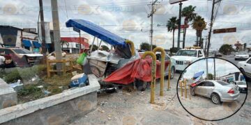 Automovilista pierde el control y se impacta contra un negocio de tacos en Reynosa, Tamaulipas