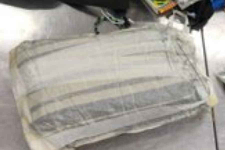 Cae hombre con más de tres kilos de cocaína en aeropuerto de Ciudad de México