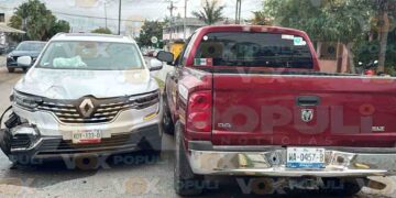 Cambia de carriles sin precaución y protagoniza accidente en Ciudad Victoria, Tamaulipas