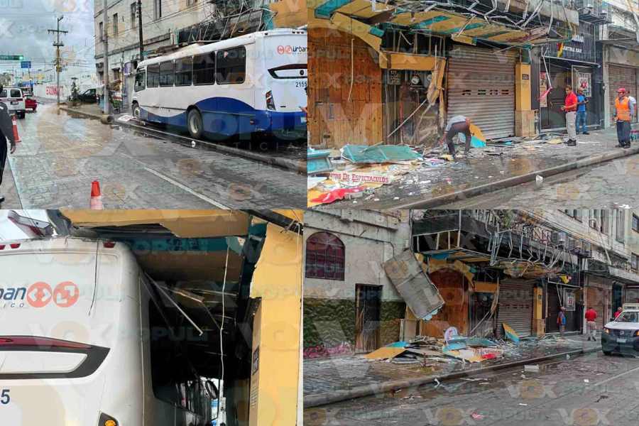 Camión se sube a la banqueta y derriba marquesina en Tampico, Tamaulipas