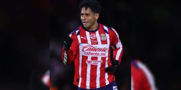 Chivas vs Pumas Apertura