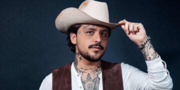 Christian Nodal reconoce lo difícil que es para Ángela Aguilar enfrentar las polémicas tras su matrimonio