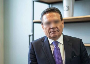 Confirman ficha roja de Interpol para detener al exgobernador de Michoacán, Silvano Aureoles tras su presunta salida del país