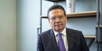 Confirman ficha roja de Interpol para detener al exgobernador de Michoacán, Silvano Aureoles tras su presunta salida del país