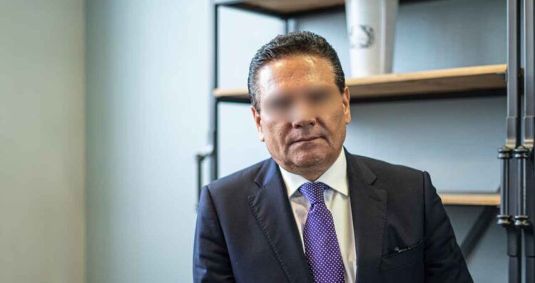 Confirman ficha roja de Interpol para detener al exgobernador de Michoacán, Silvano Aureoles tras su presunta salida del país