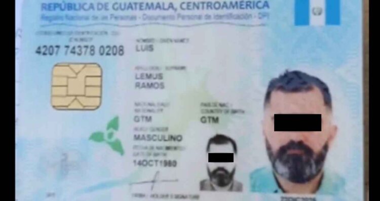 contralmirante Fernando N pasaporte