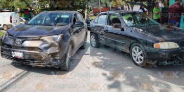 Descuidado omite señal de alto y causa accidente vial en Ciudad Victoria, Tamaulipas