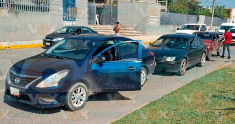 Descuido al volante accidente en Victoria