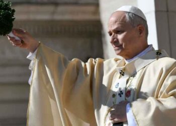 En su mensaje de Pascua, el papa León XIV condena la guerra y llama al diálogo