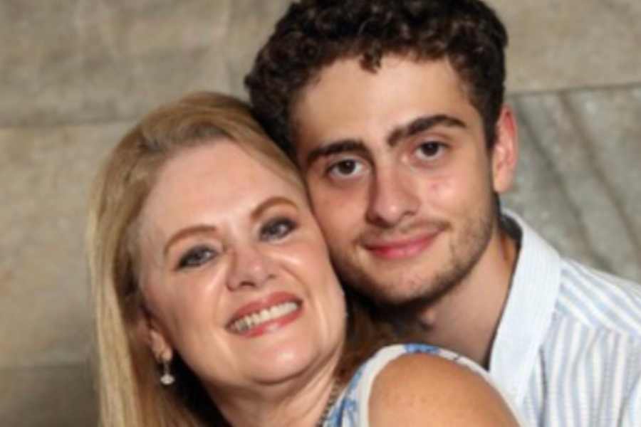 Erika Buenfil habla de la foto viral de Nicolás con Ernesto Zedillo Jr
