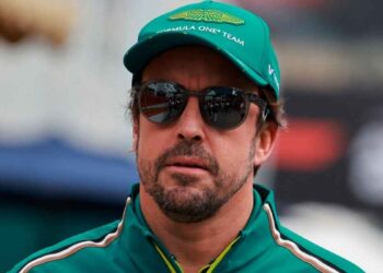 Fernando Alonso lucha contra las fallas de su monoplaza en la Fórmula 1