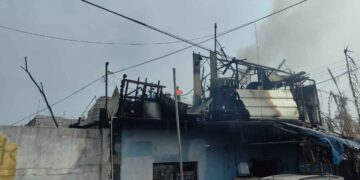 Fuego vivienda en Juárez