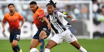 Genoa de Johan Vásquez cae 2-0 ante la Juventus en la Serie A