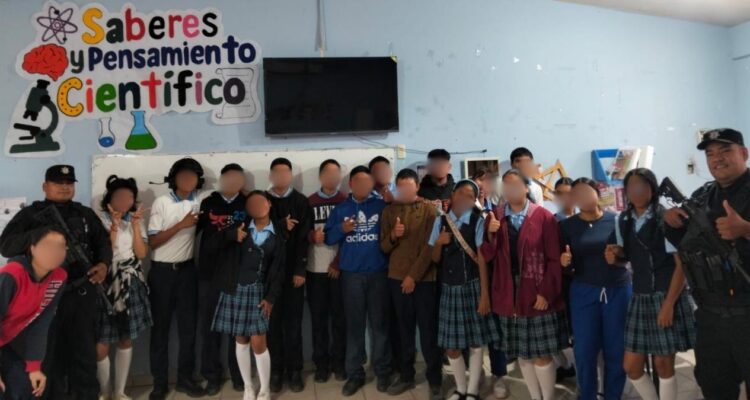 Guardia Estatal en secundaria Altamira