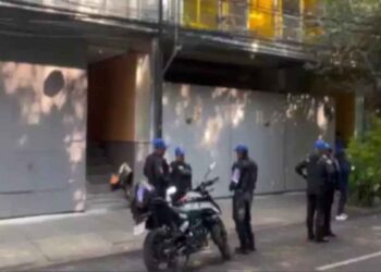 Hallan muerto a guardia de seguridad en edificio de la Ciudad de México