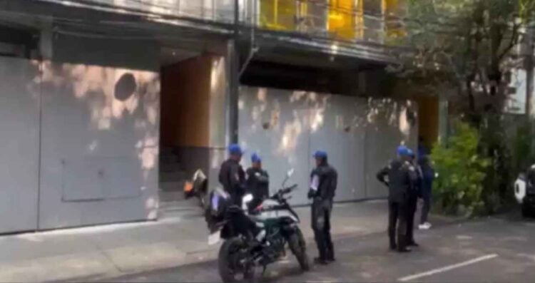Hallan muerto a guardia de seguridad en edificio de la Ciudad de México