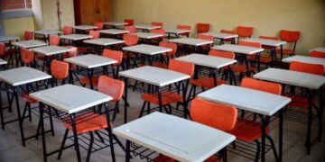 ¿Hay clases el 30 de abril 2026?