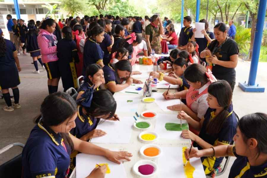 IMJUVE acerca becas y programas de capacitación a jóvenes de Nuevo Laredo, Tamaulipas