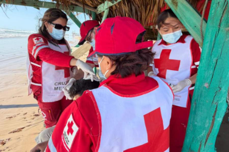 Joven de Reynosa sufre accidente al bajar de un camión en la playa de Matamoros, Tamaulipas