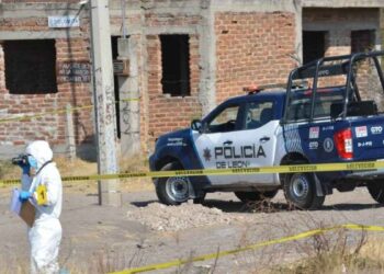Localizan dos cuerpos sin vida con huellas de violencia en León, Guanajuato