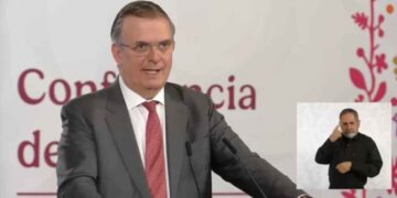 Marcelo Ebrard defiende estancia de su hijo en Londres durante la pandemia